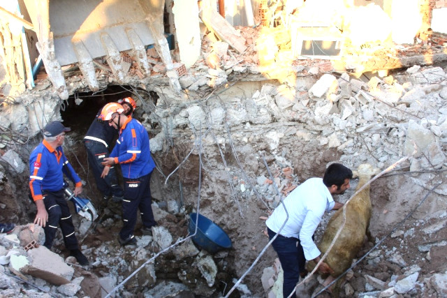 Adıyaman'daki depremden ilk fotoğraflar 7