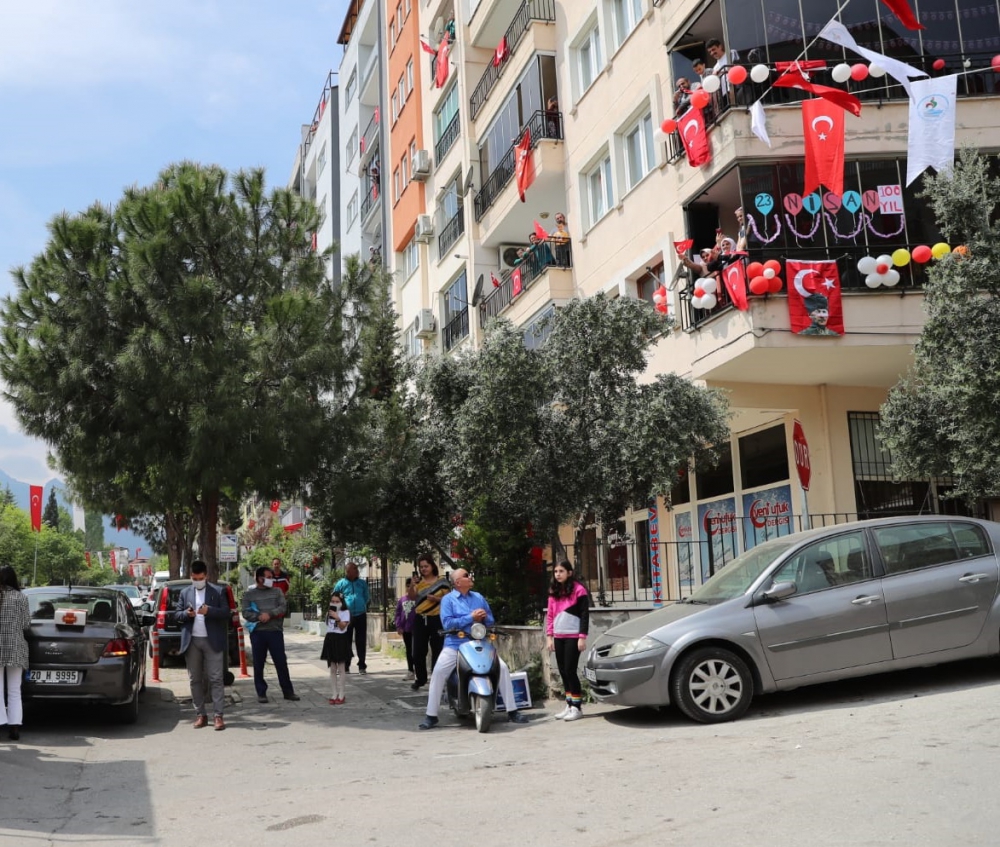 Sessiz Denizlinin Muhteşem 23 Nisan Bayramı Kutlaması | Akis Haber 4