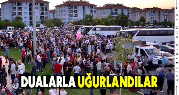 Denizli'de İlk Hac Kafilesi Dualarla Uğurlandı