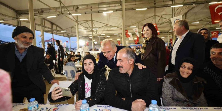 iftar sofrası Merkezefendi’de kuruldu