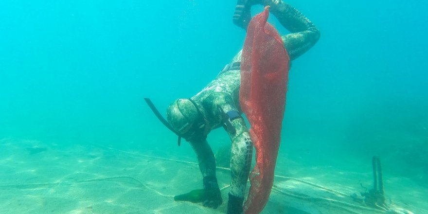 Türkbükü’nde deniz dibi temizliği