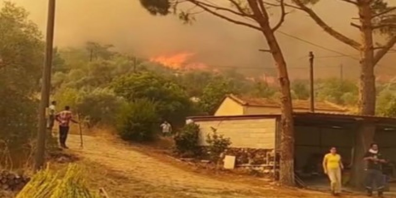 İzmir'den sonra şimdi de Muğla yanıyor! Mahalleler boşaltılıyor